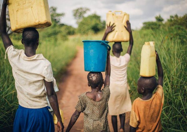 Give African Childrens a good Education & Healthy